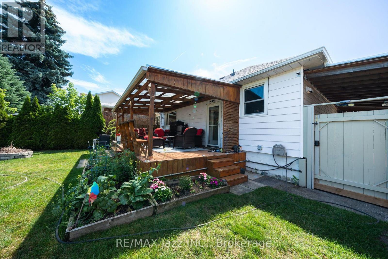 12 WARNSWORTH STREET - 18