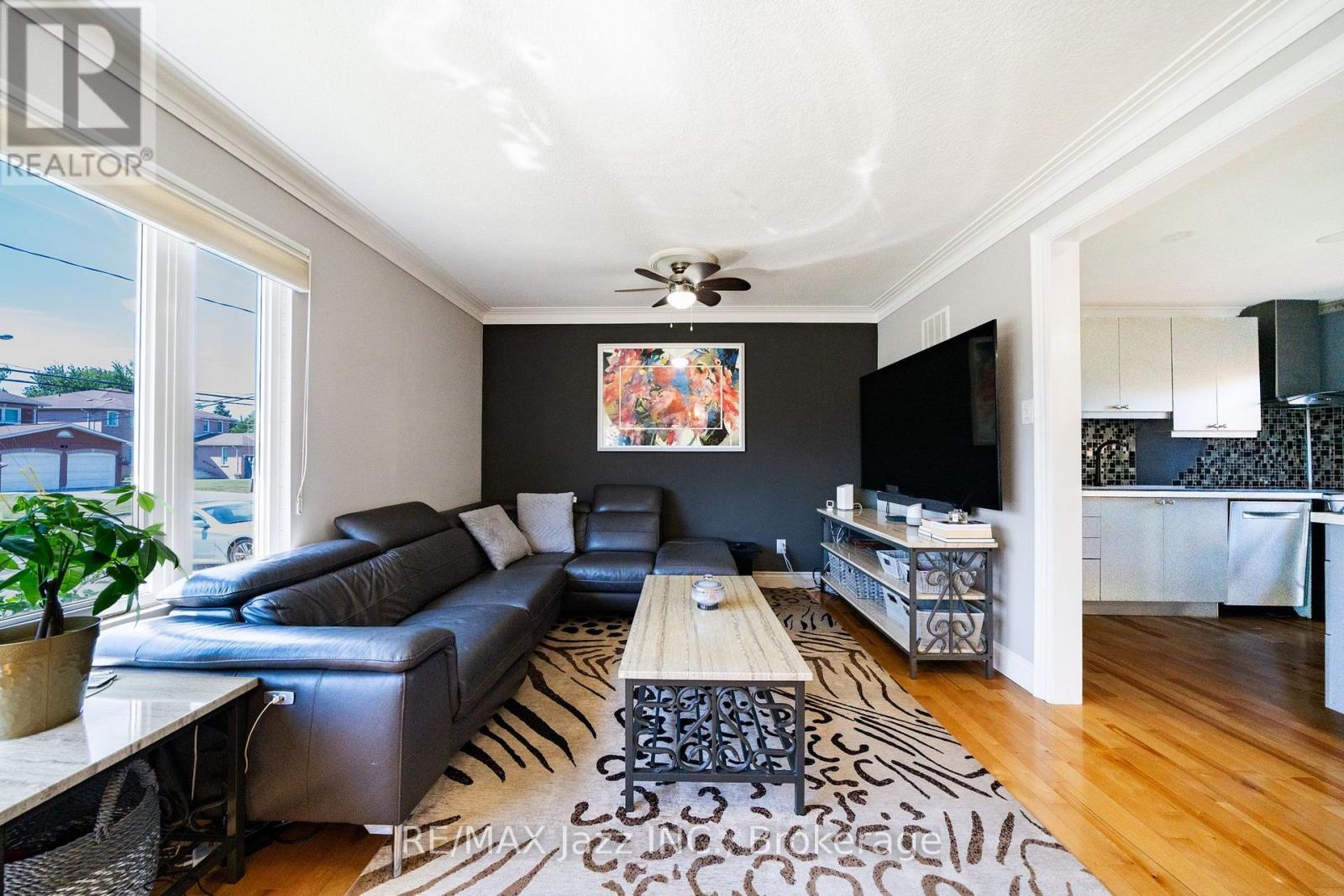 12 WARNSWORTH STREET - 25