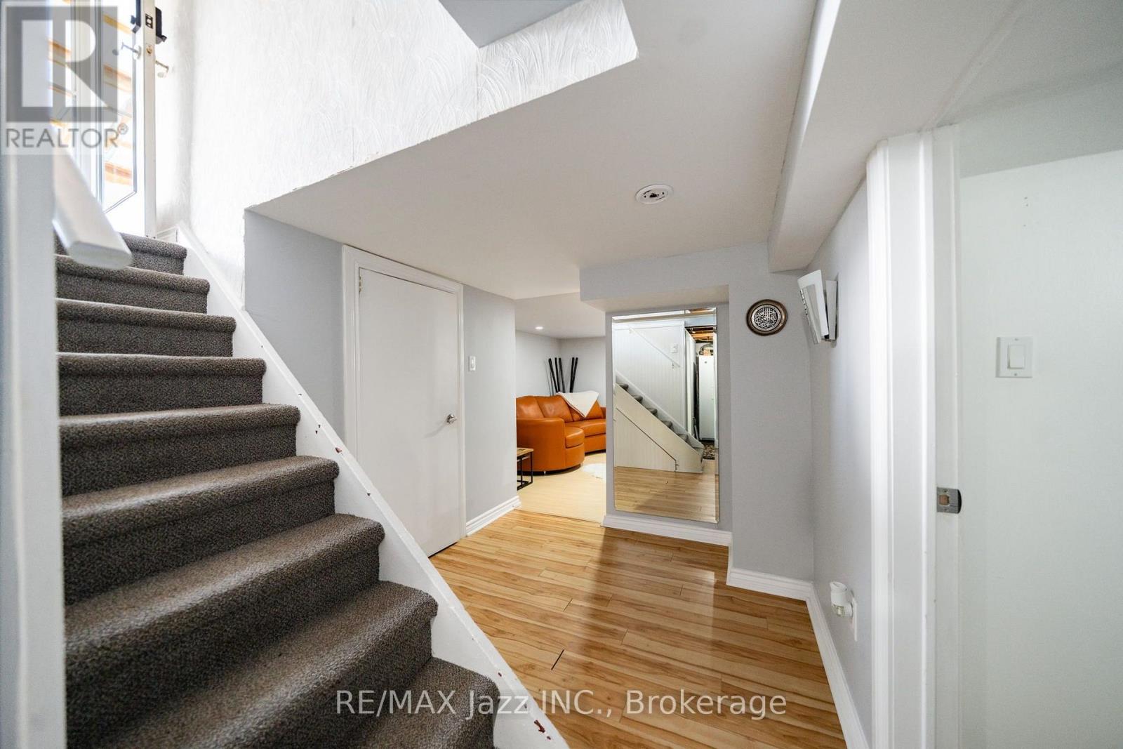 12 WARNSWORTH STREET - 40