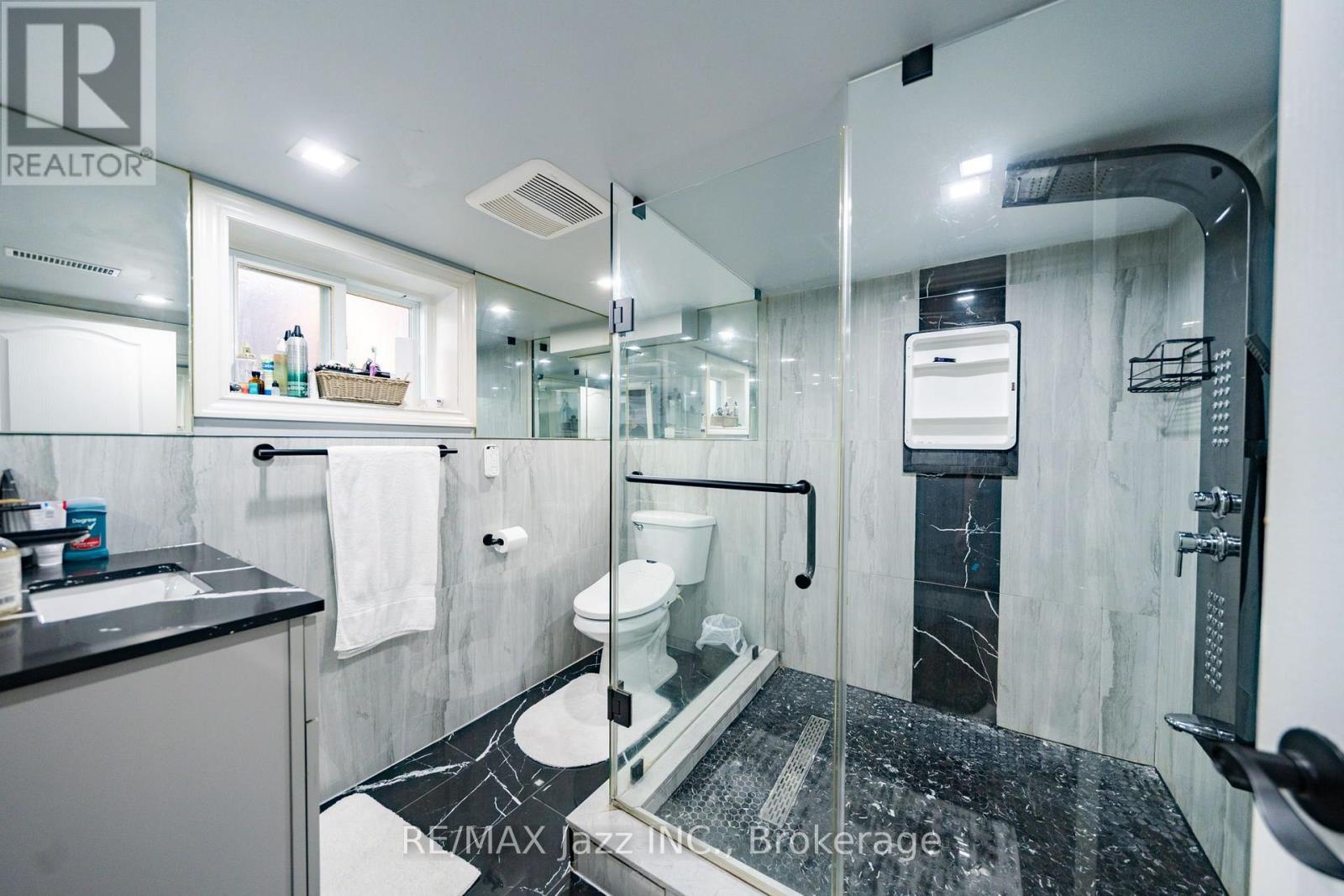 12 WARNSWORTH STREET - 41