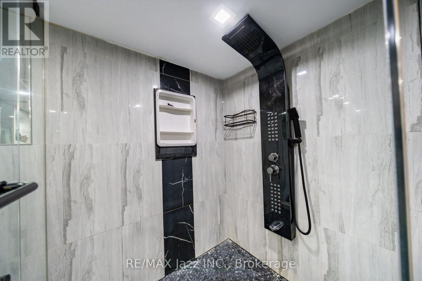 12 WARNSWORTH STREET - 42