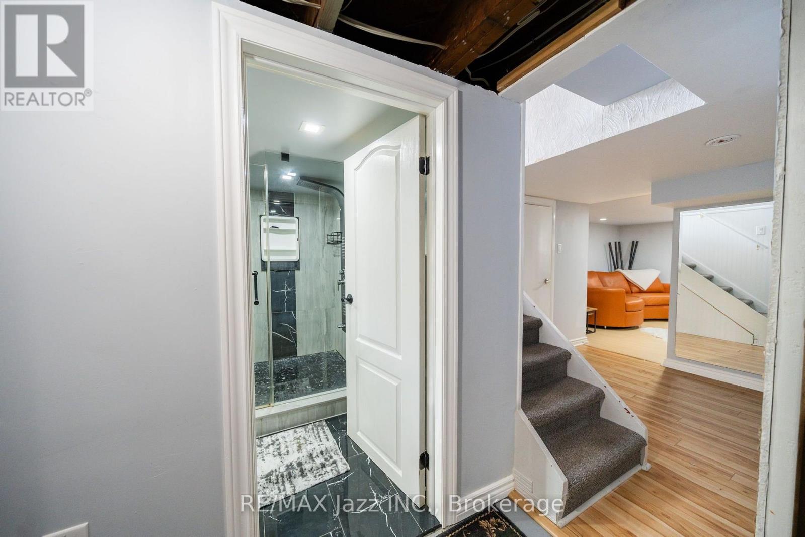 12 WARNSWORTH STREET - 44