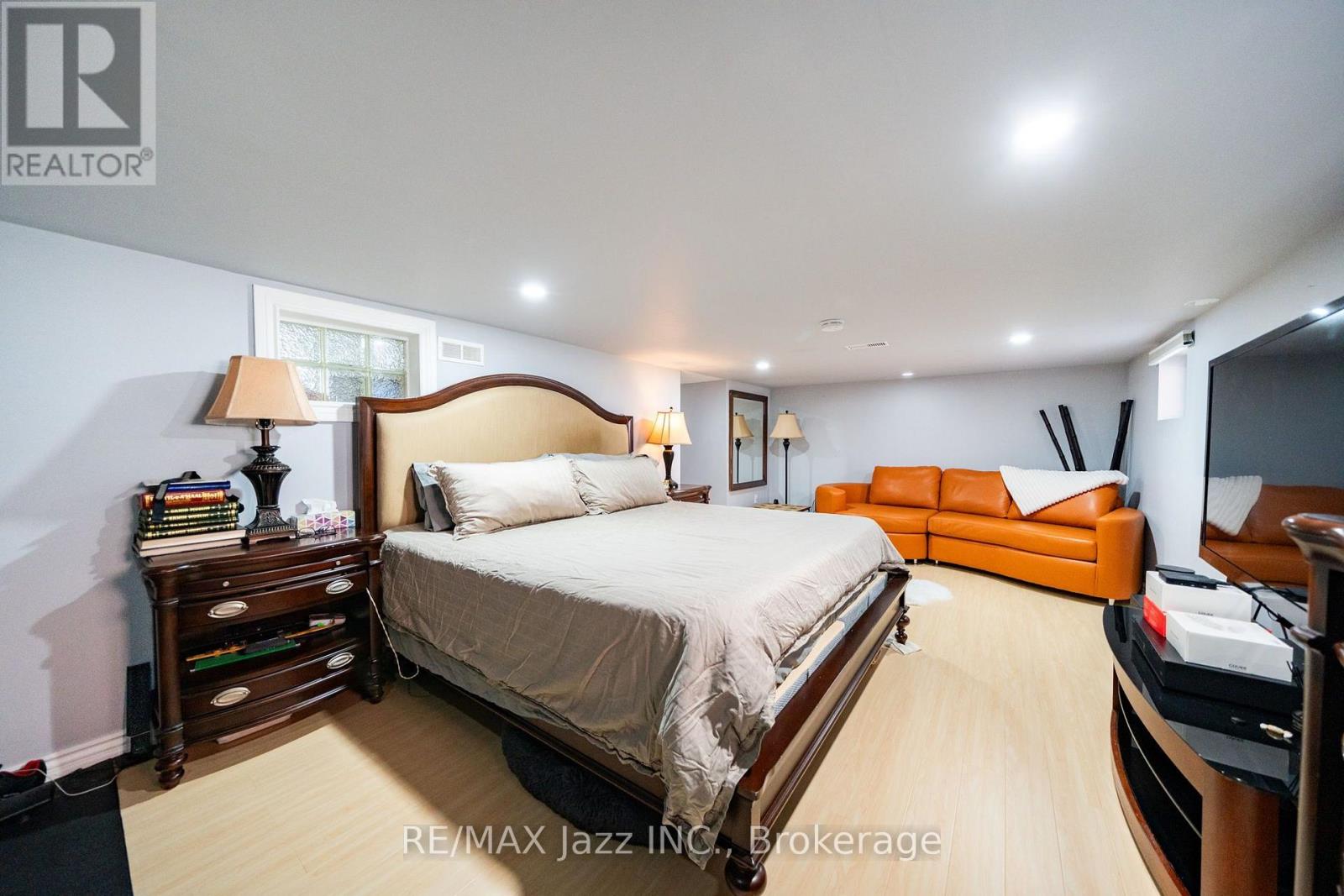12 WARNSWORTH STREET - Image 49