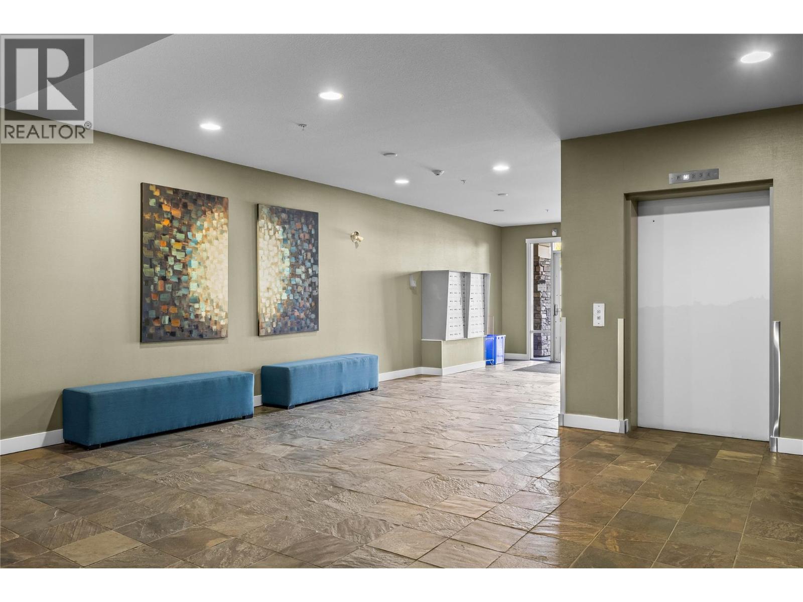 #410 3735 Casorso Road - 28