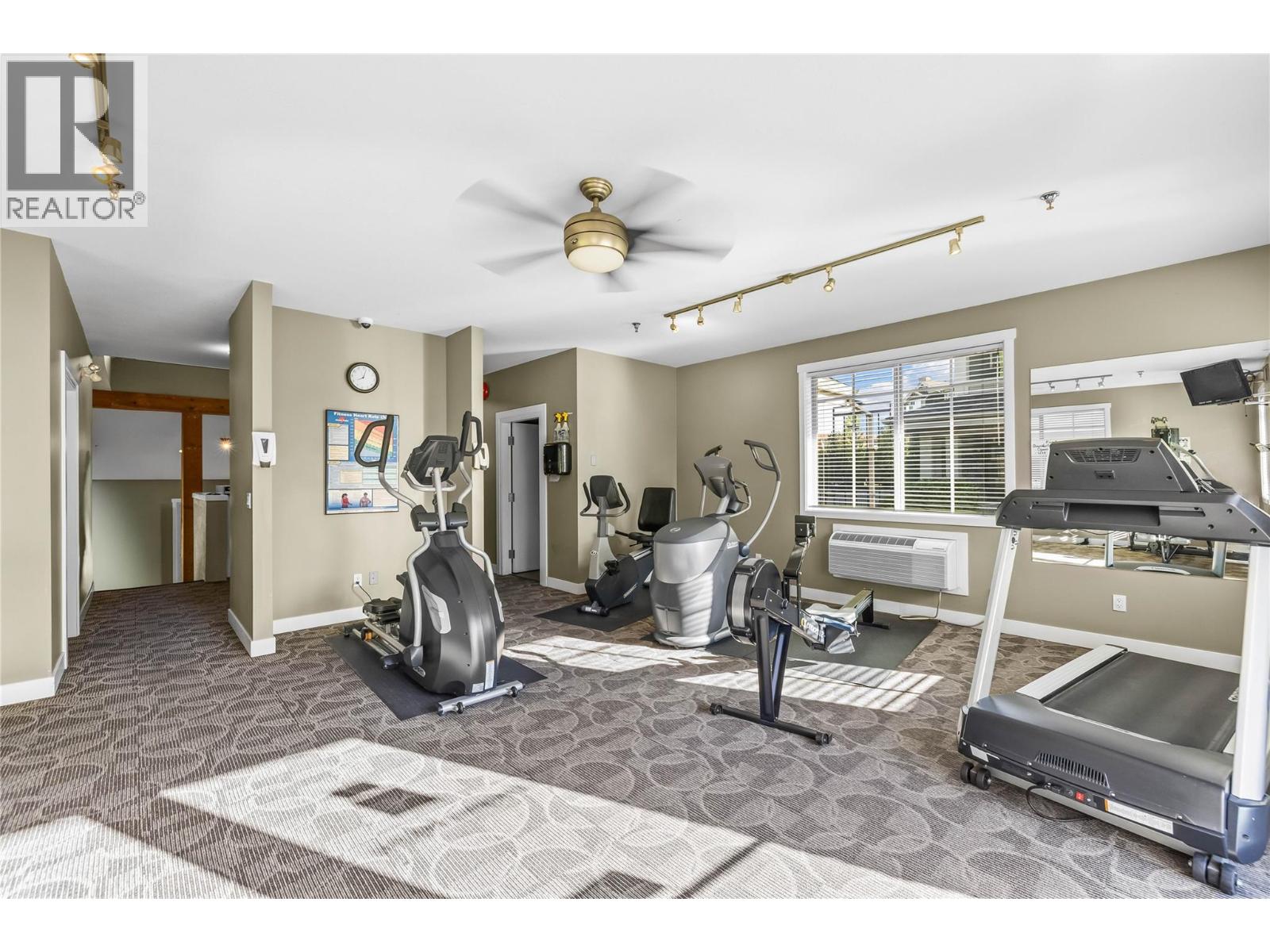 #410 3735 Casorso Road - 36