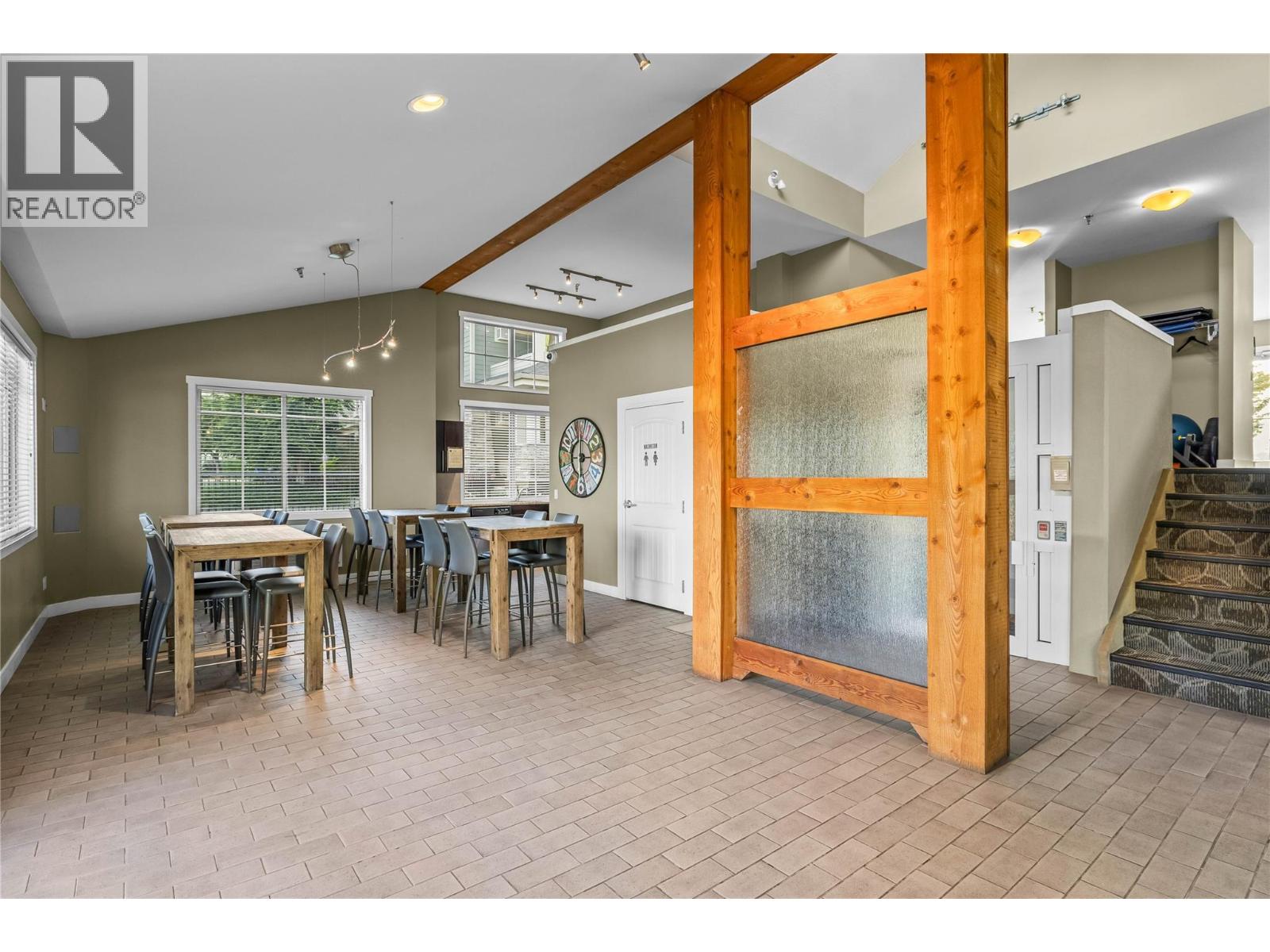 #410 3735 Casorso Road - 33