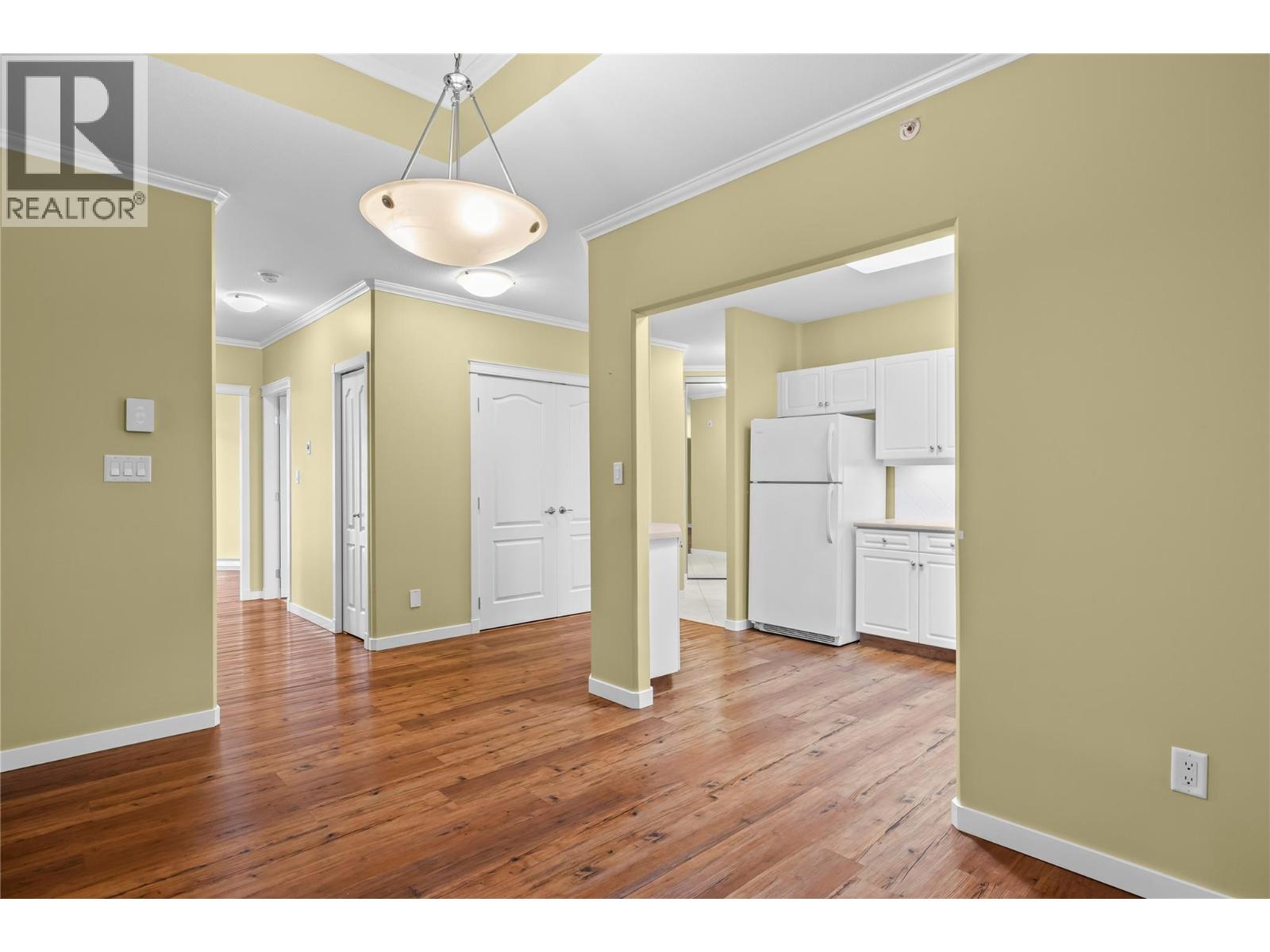#404 303 Whitman Road - 20