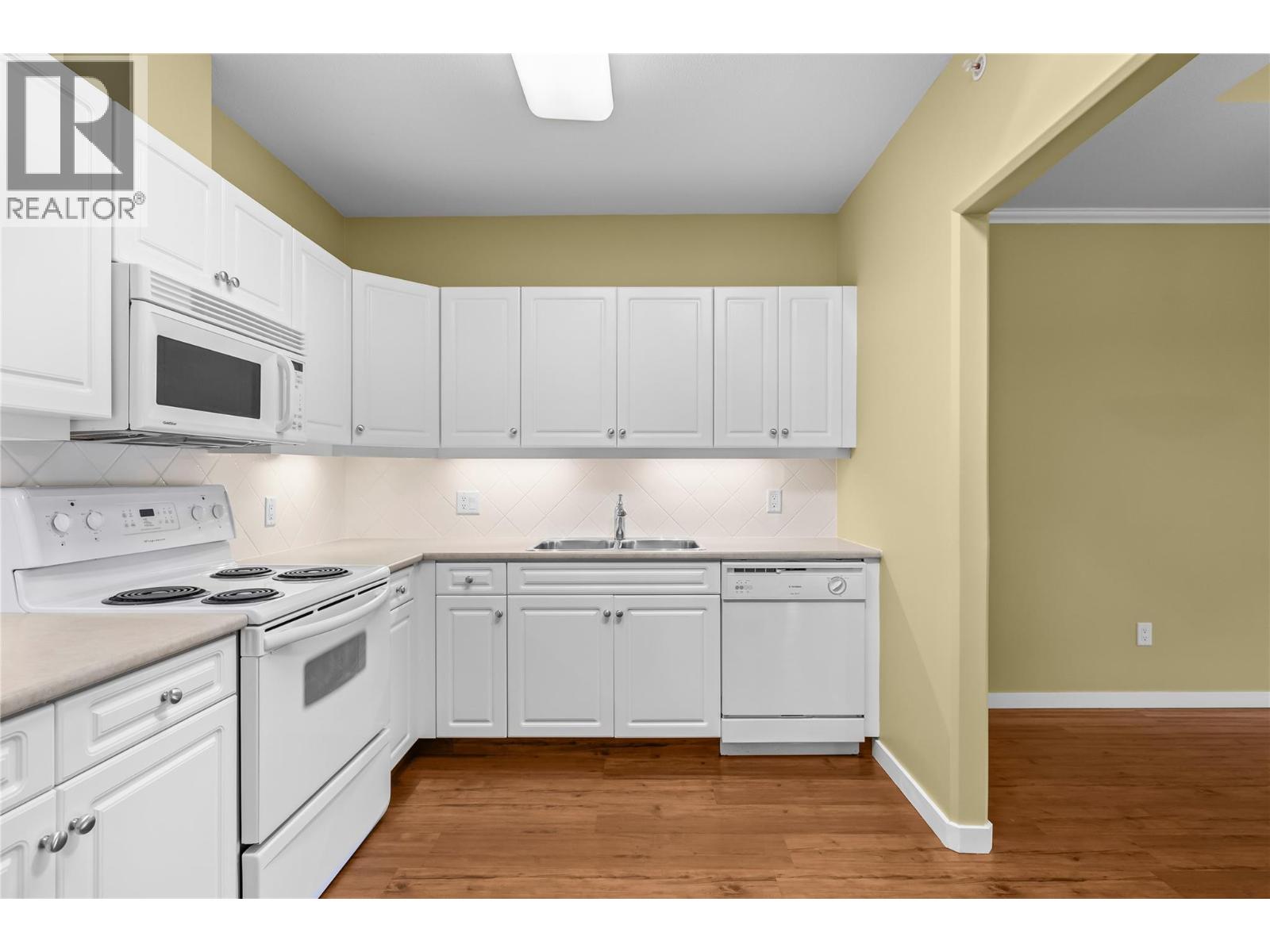 #404 303 Whitman Road - 17
