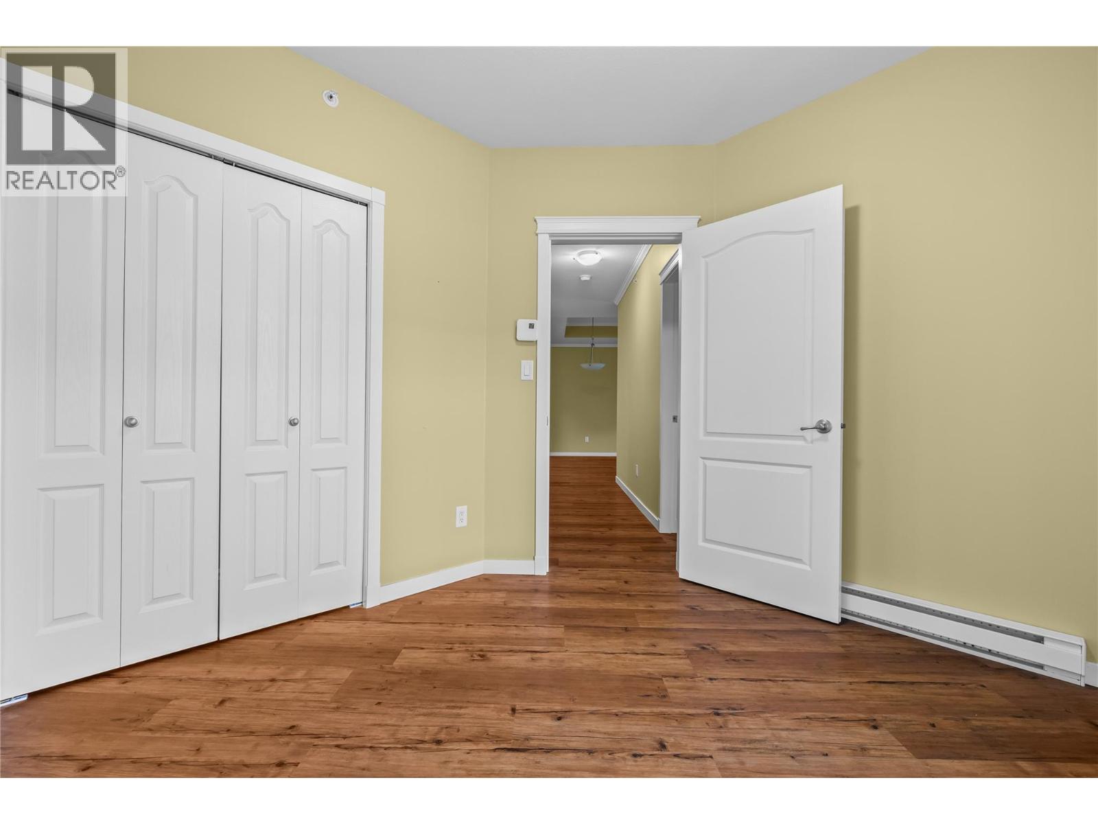 #404 303 Whitman Road - 34