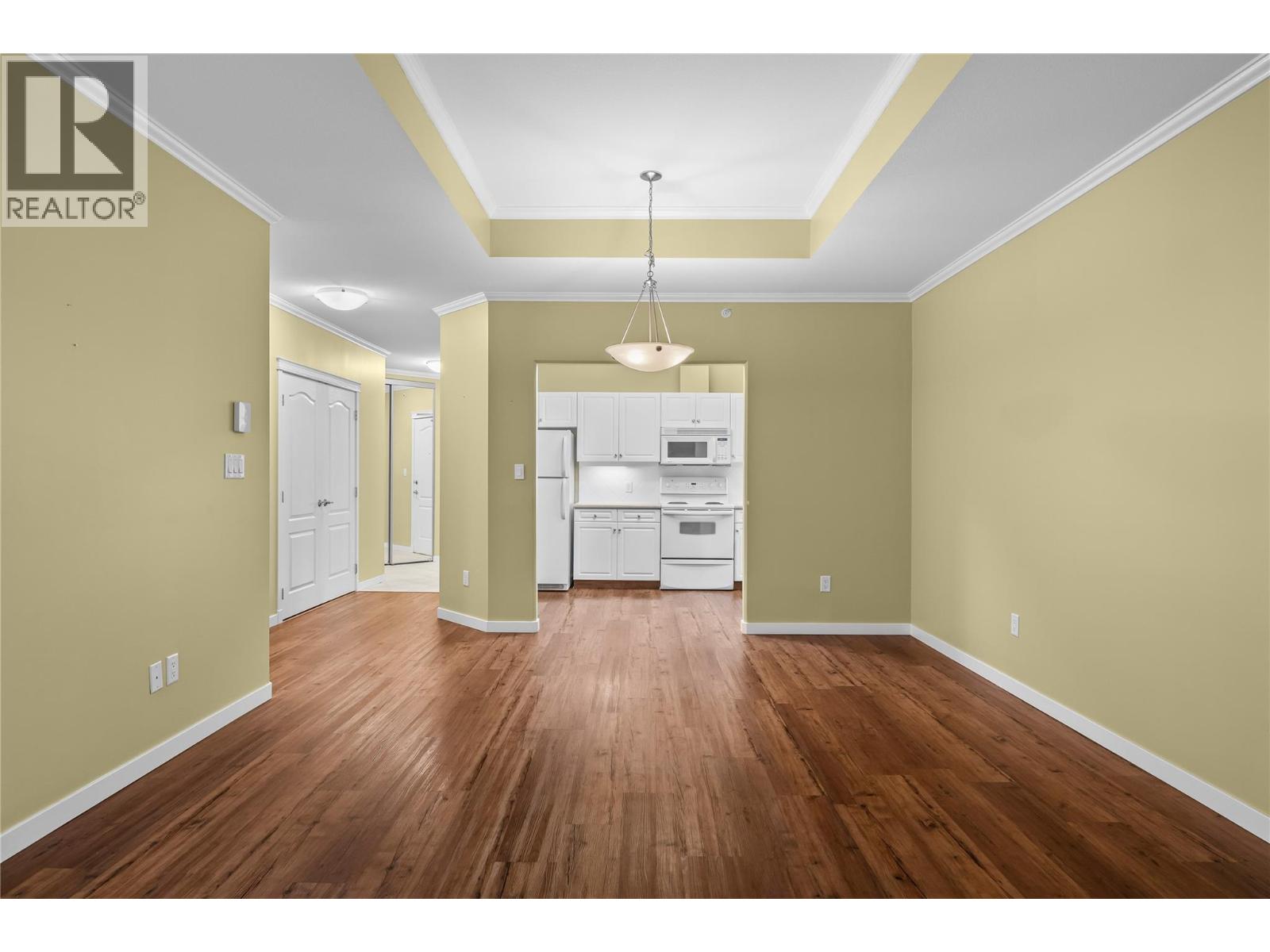 #404 303 Whitman Road - 13