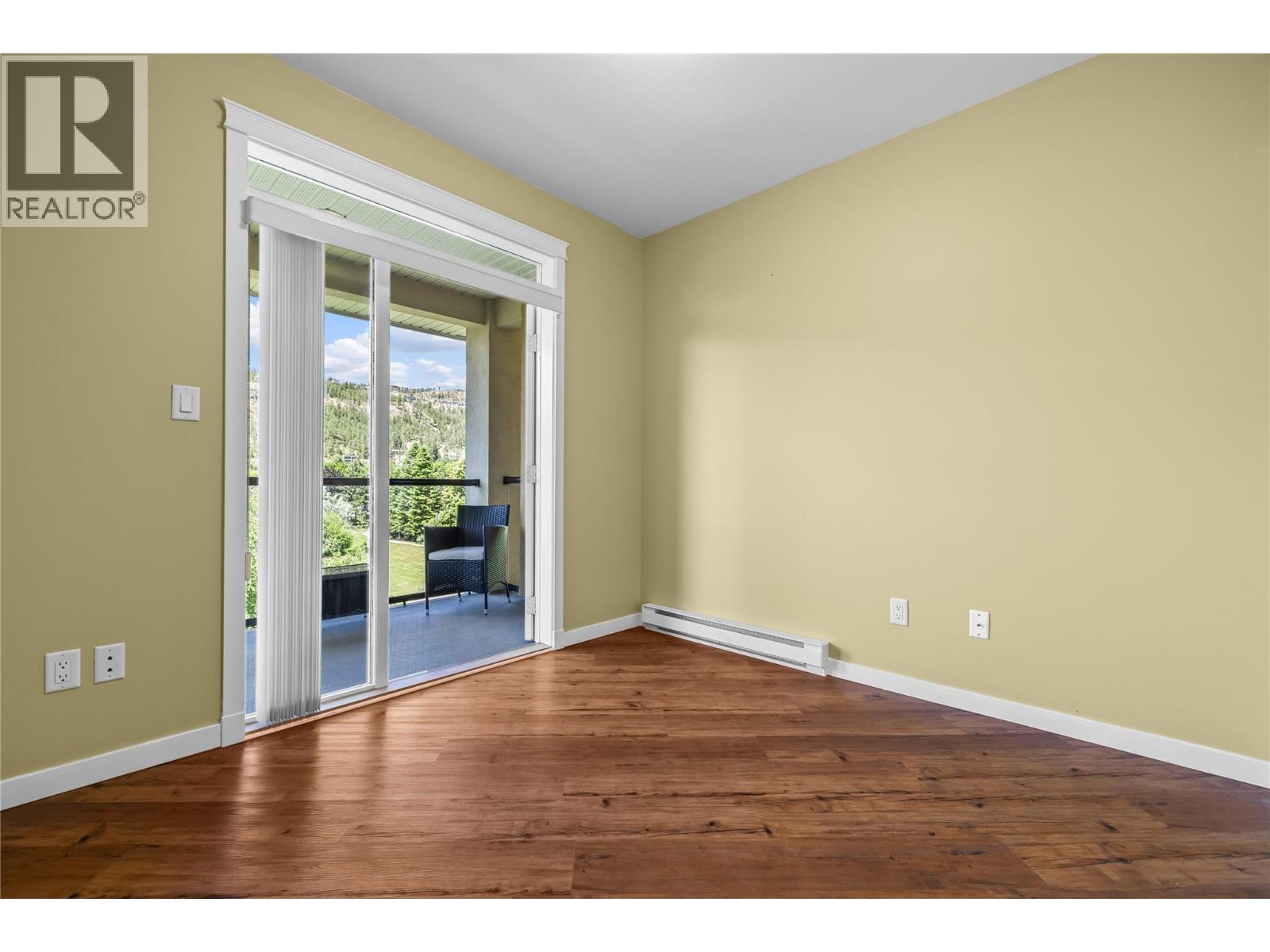 #404 303 Whitman Road - 28