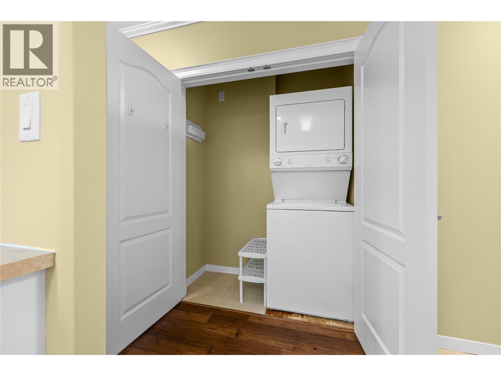 #404 303 Whitman Road - 36