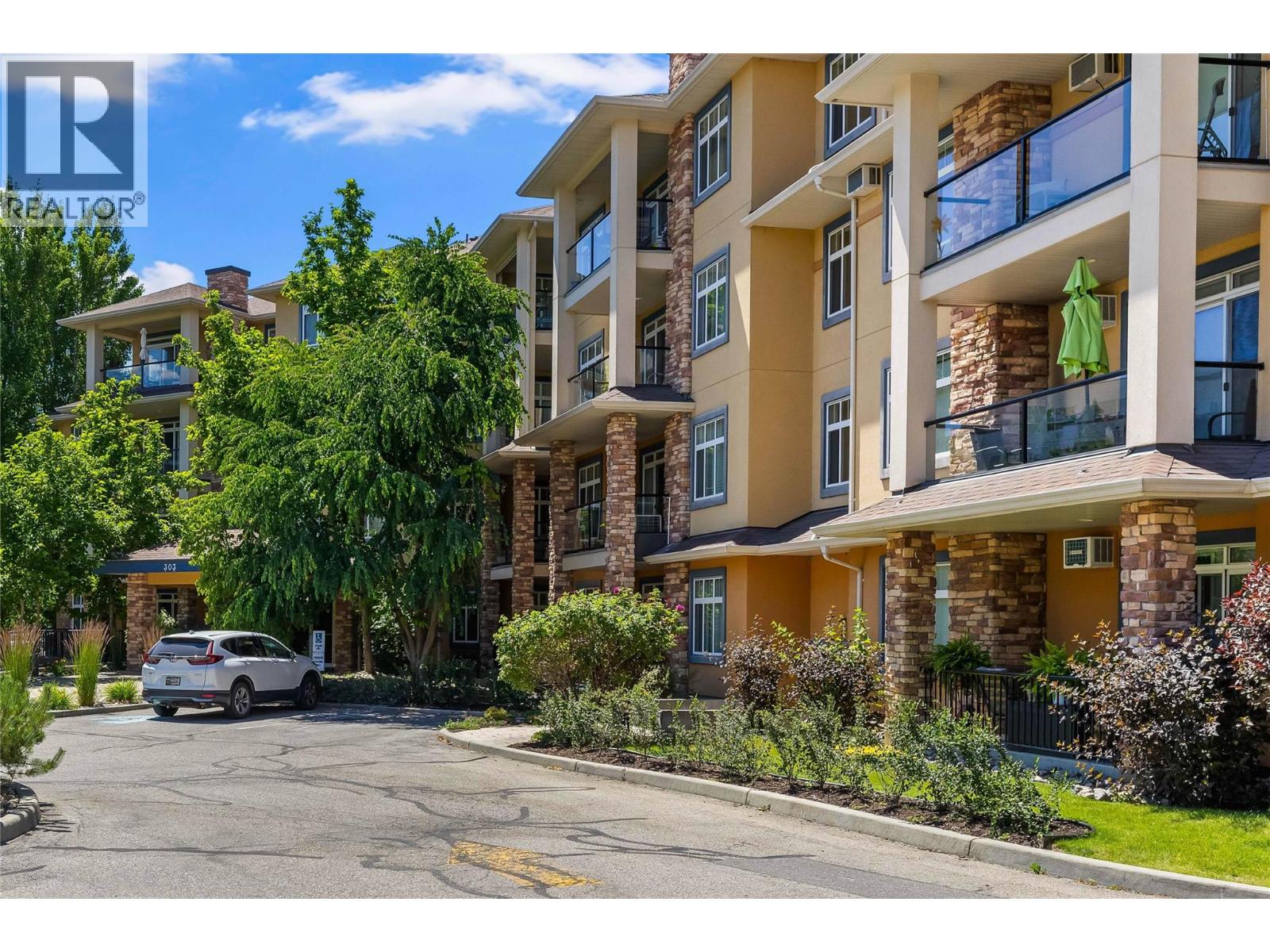 #404 303 Whitman Road - 52