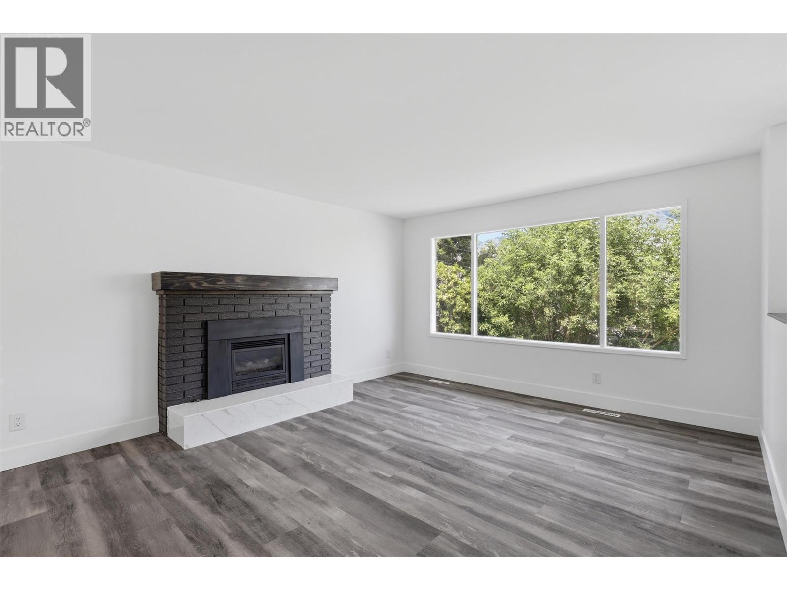 357 MACADAM Road - 10