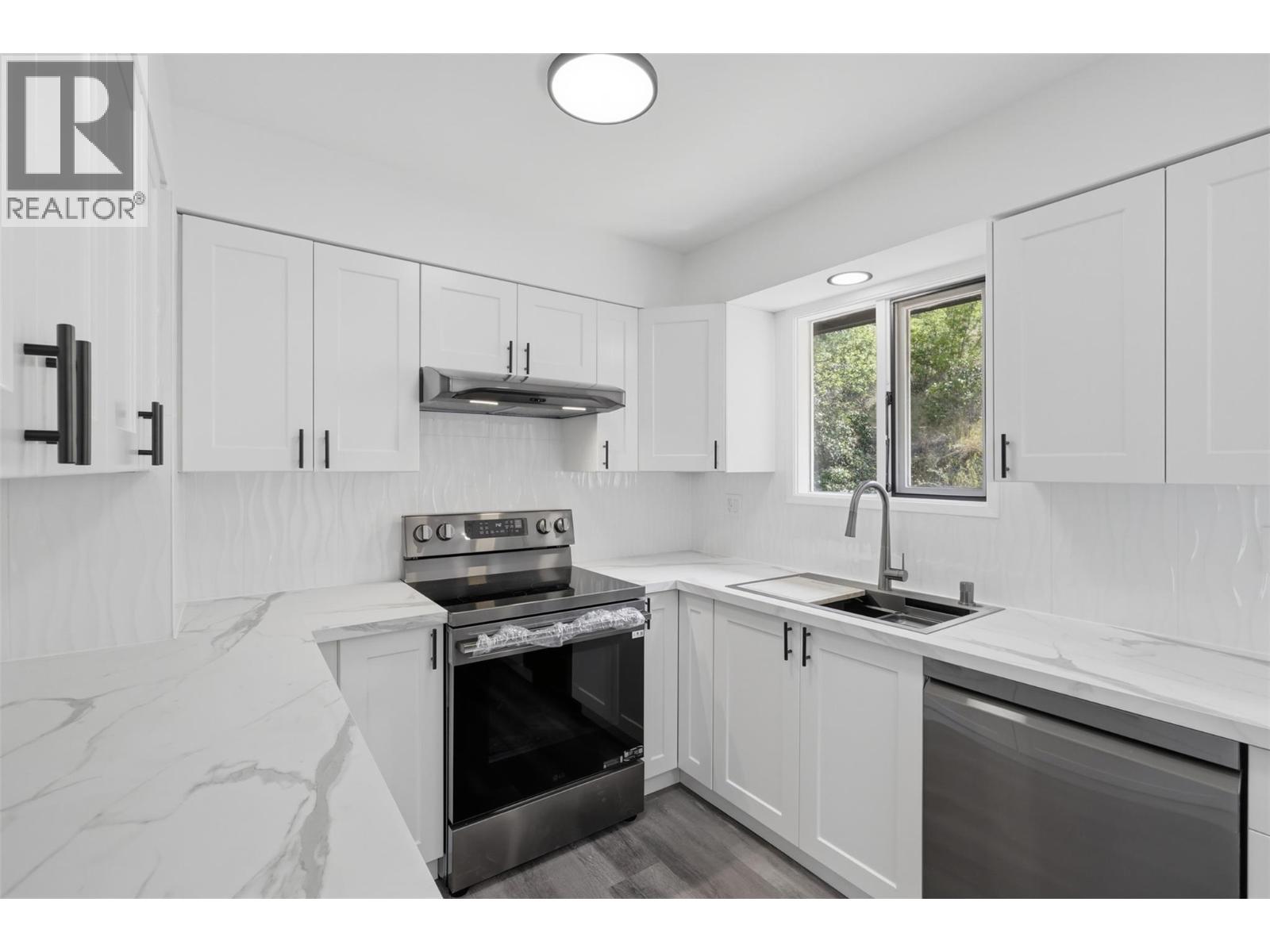 357 MACADAM Road - 7
