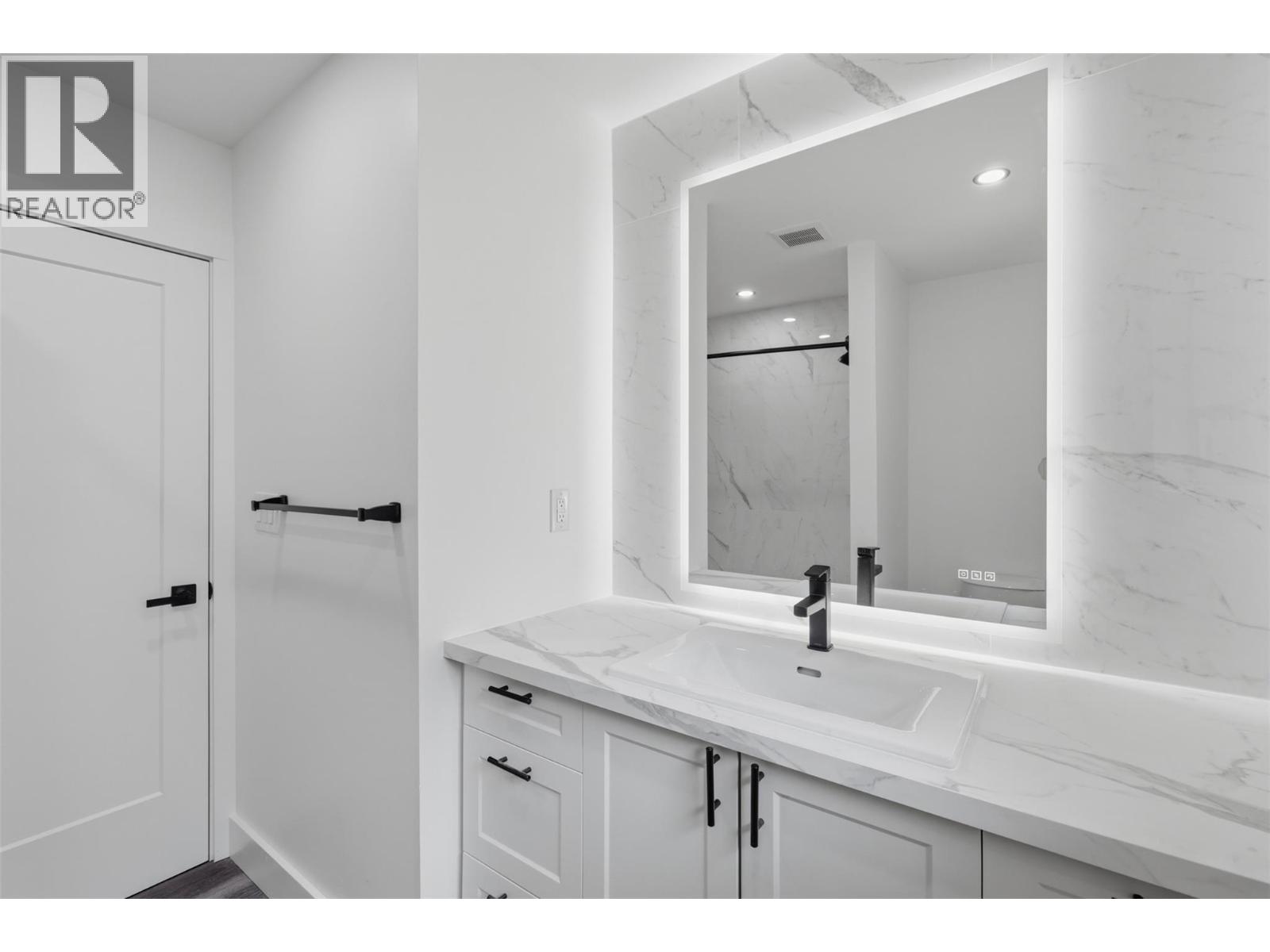 357 MACADAM Road - 30