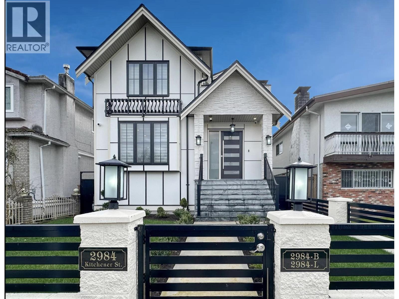 10 Bed, 8 Bath House for Sale in Vancouver – 2984 KITCHENER STREET, Vancouver – MLS# R3148733