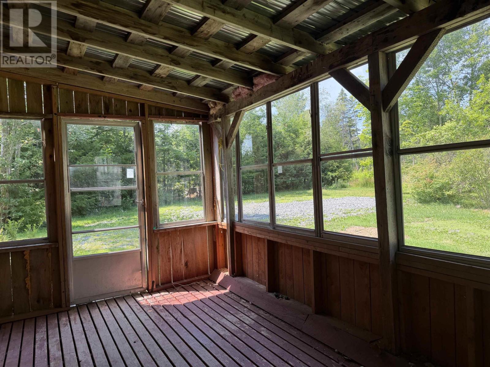 3561 Gairloch Road - 14
