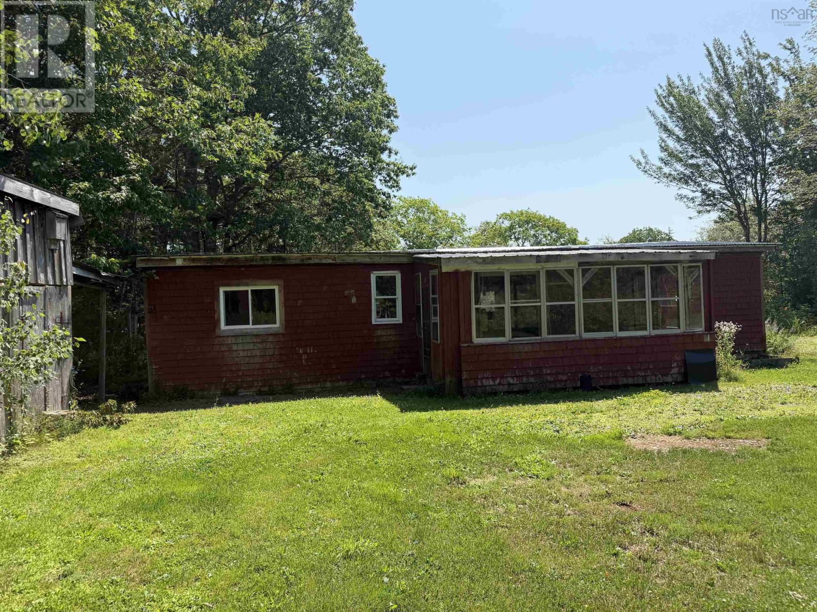3561 Gairloch Road - 12