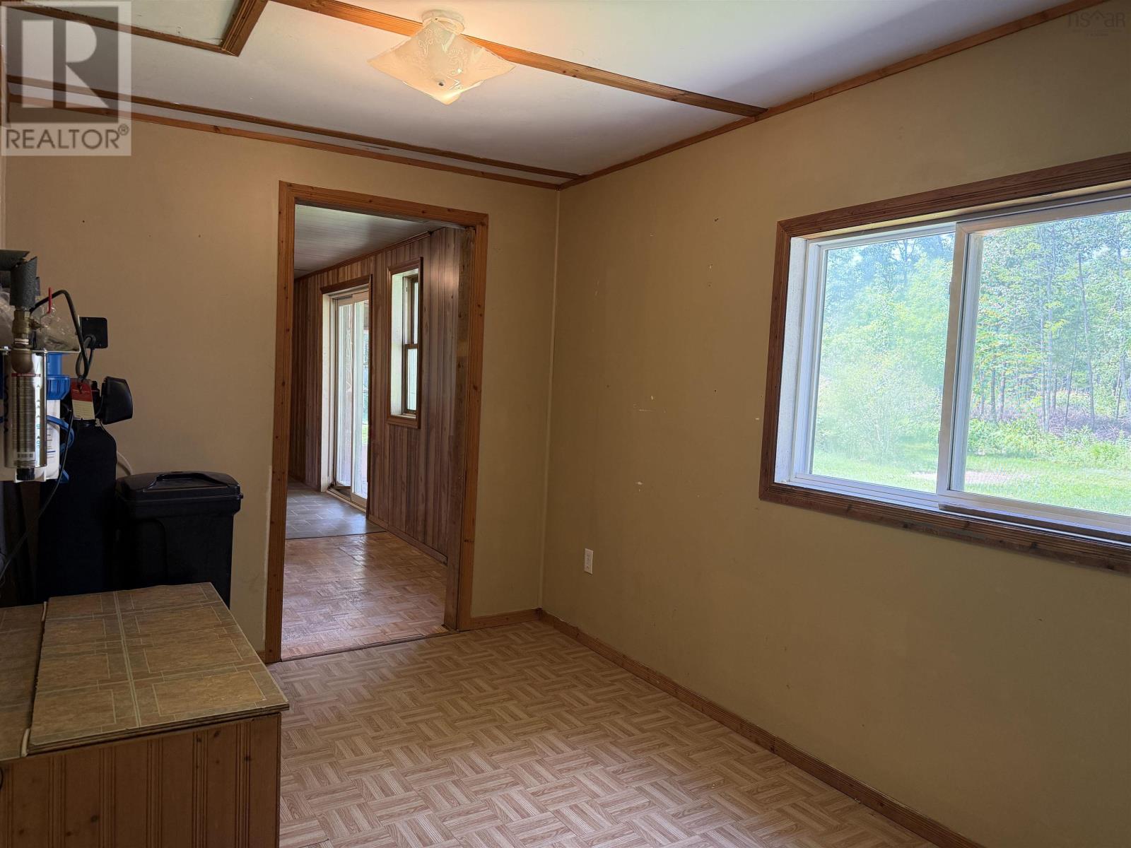 3561 Gairloch Road - 16