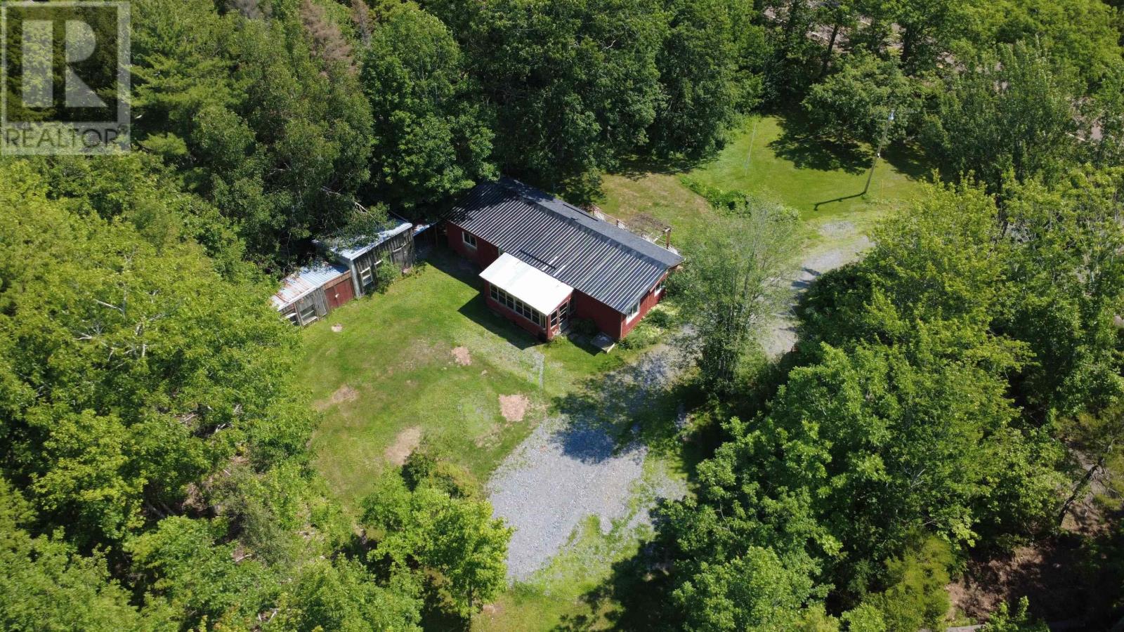 3561 Gairloch Road - 11