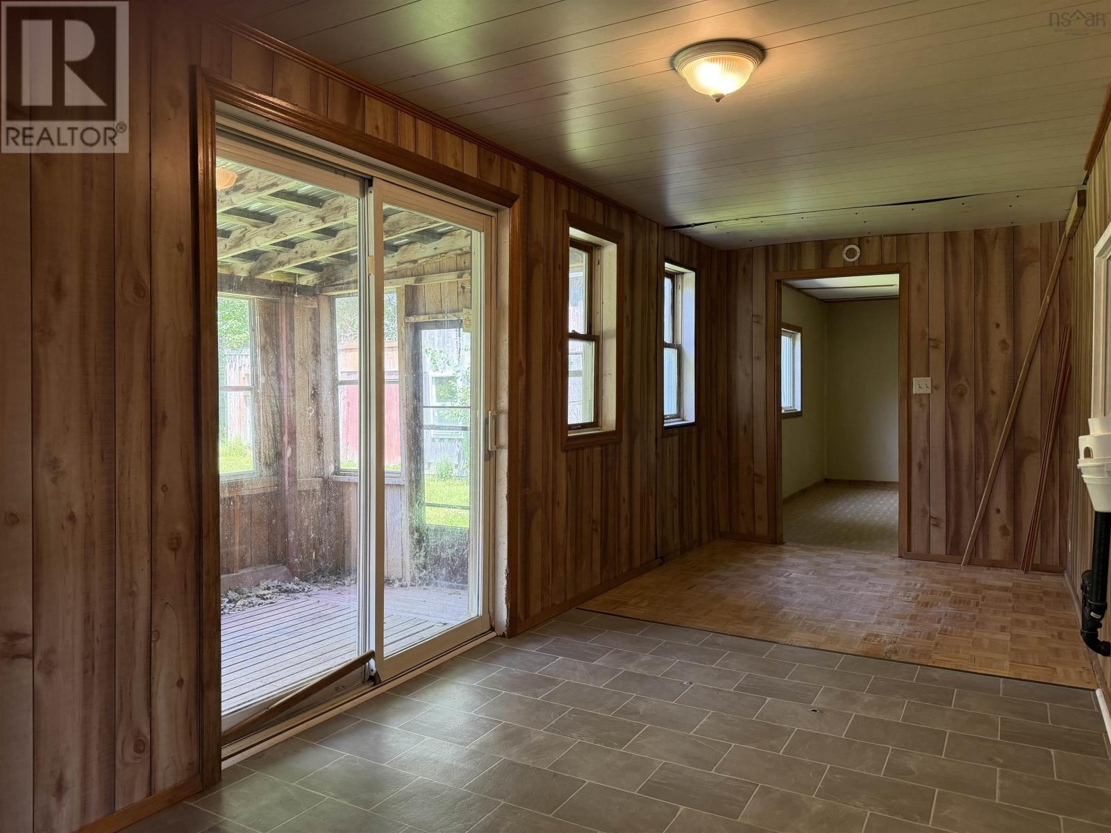 3561 Gairloch Road - 22