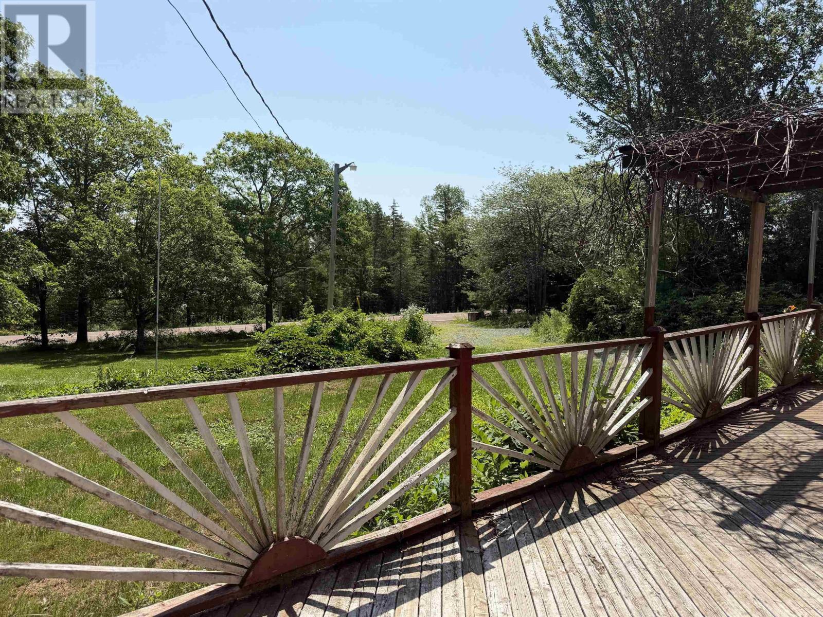 3561 Gairloch Road - 5