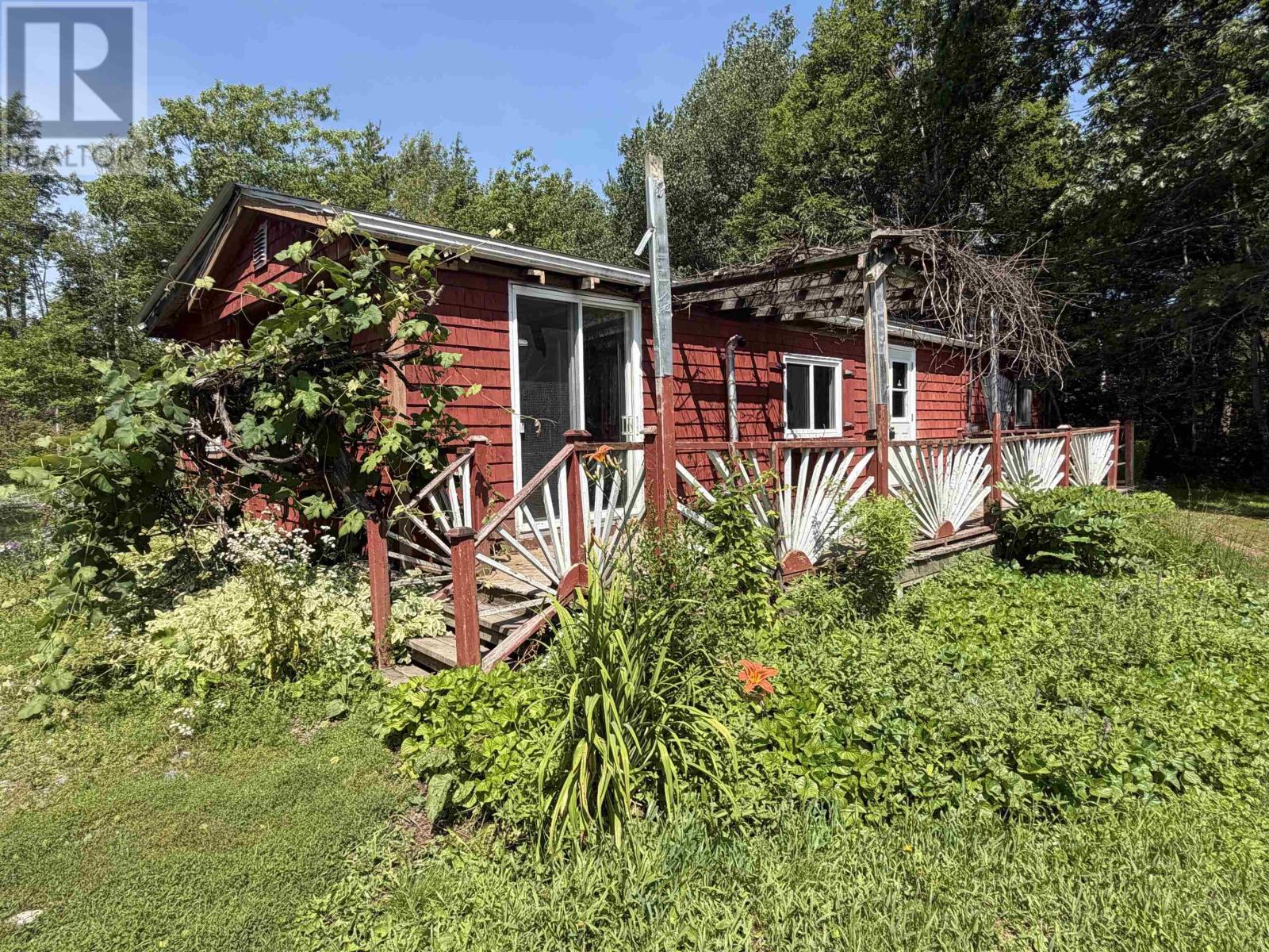 3561 Gairloch Road - 36
