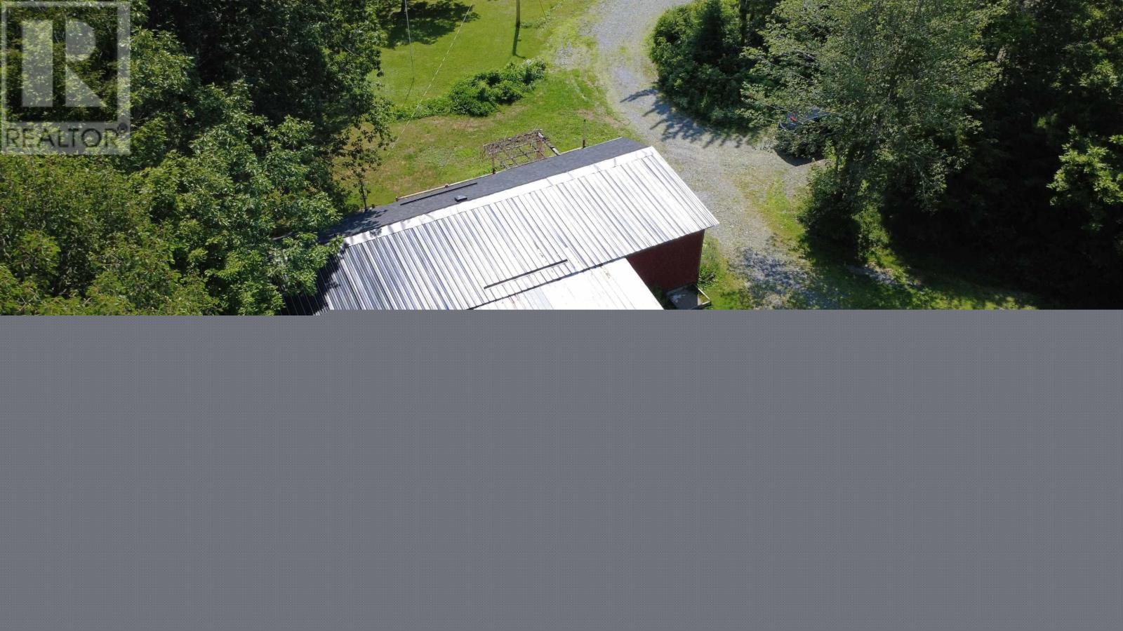 3561 Gairloch Road - 4