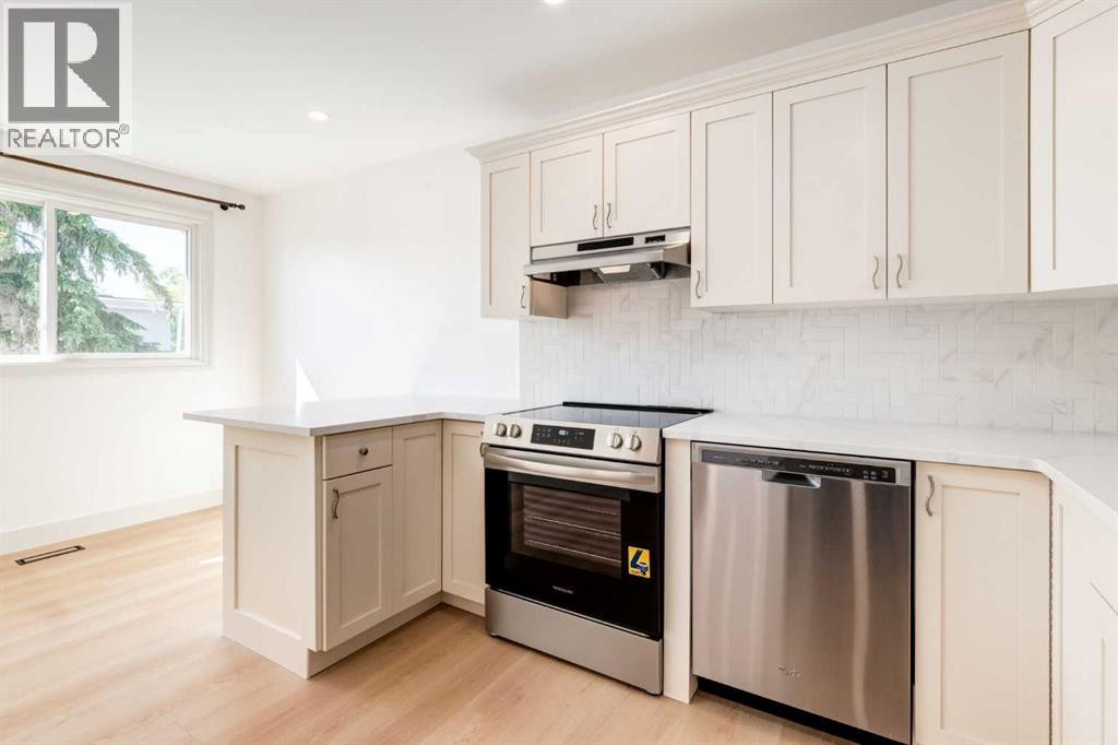 4503 75 Street NW - 9