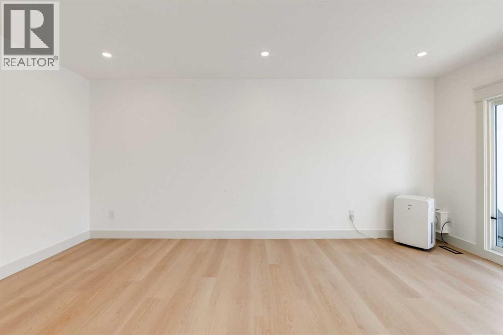 4503 75 Street NW - 17