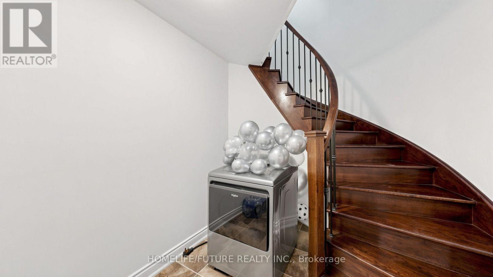 61 RIDGE ROAD - 42