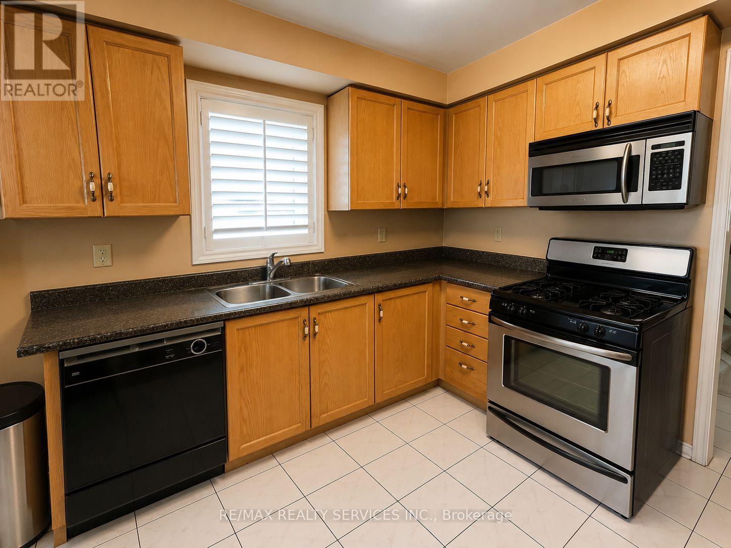 59 STANWELL DRIVE - 19