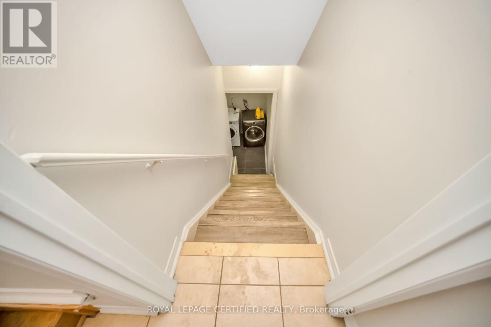 3274 SUNLIGHT STREET - 17