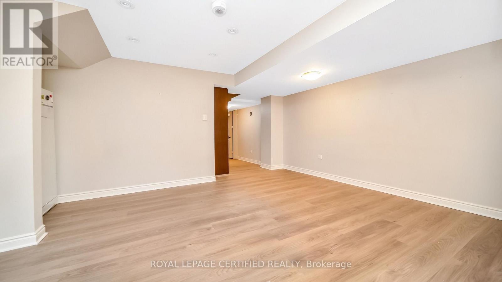 3274 SUNLIGHT STREET - 19