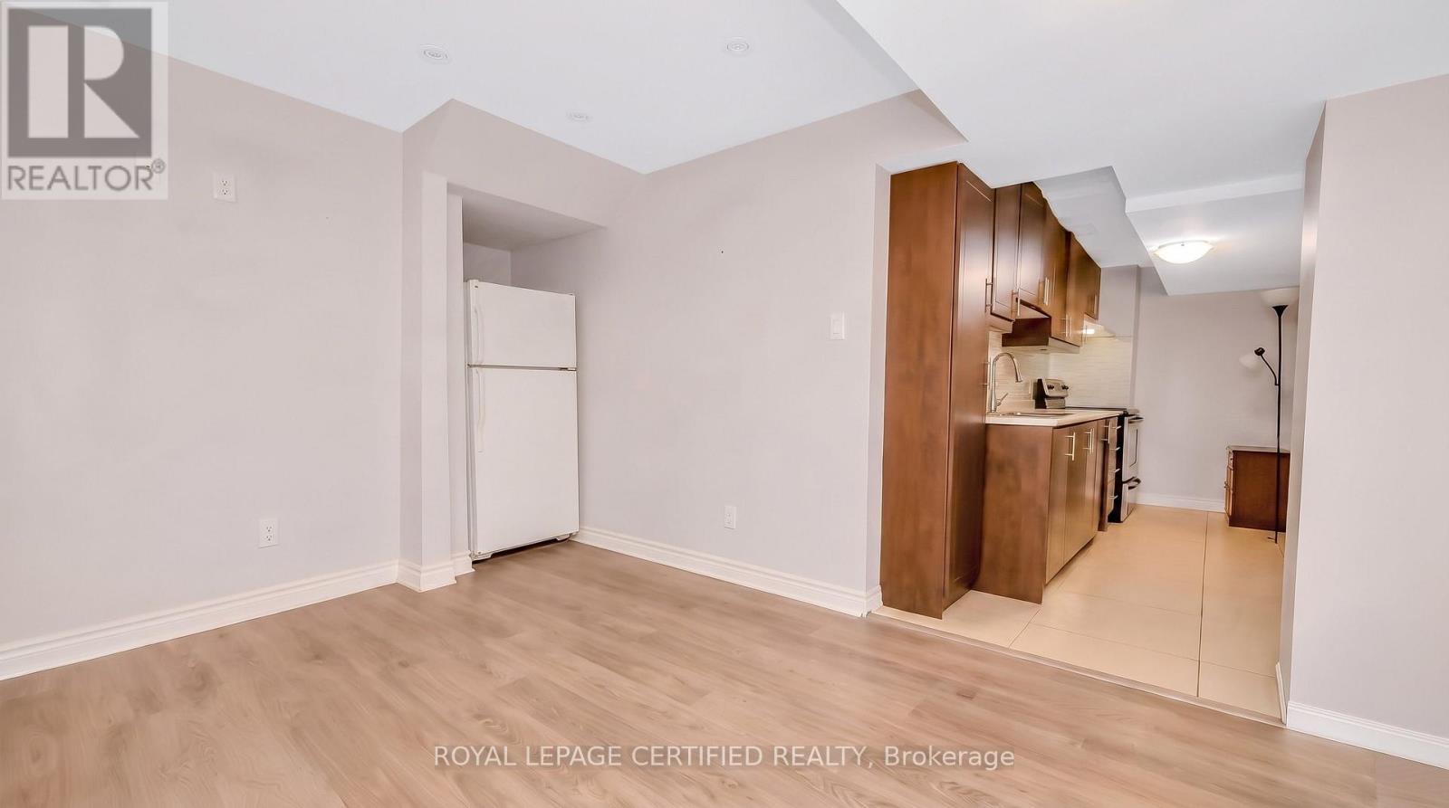 3274 SUNLIGHT STREET - 20
