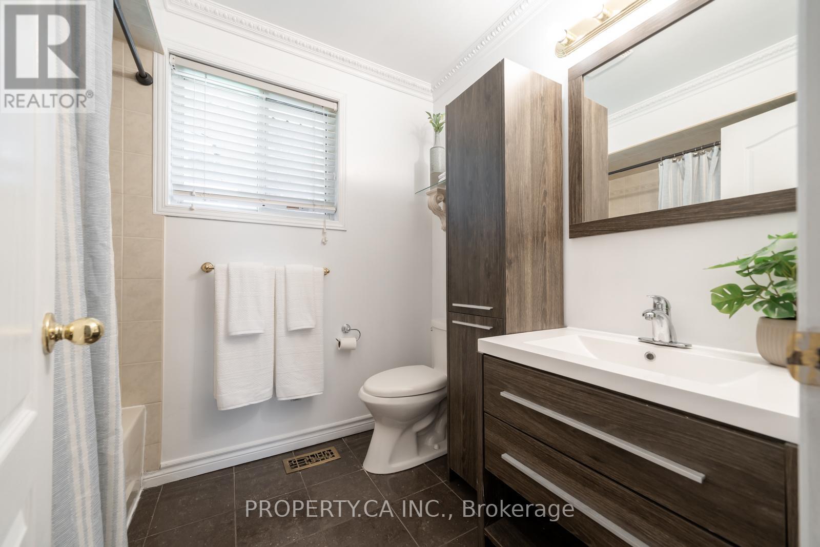 67 MASSENA DRIVE - 20