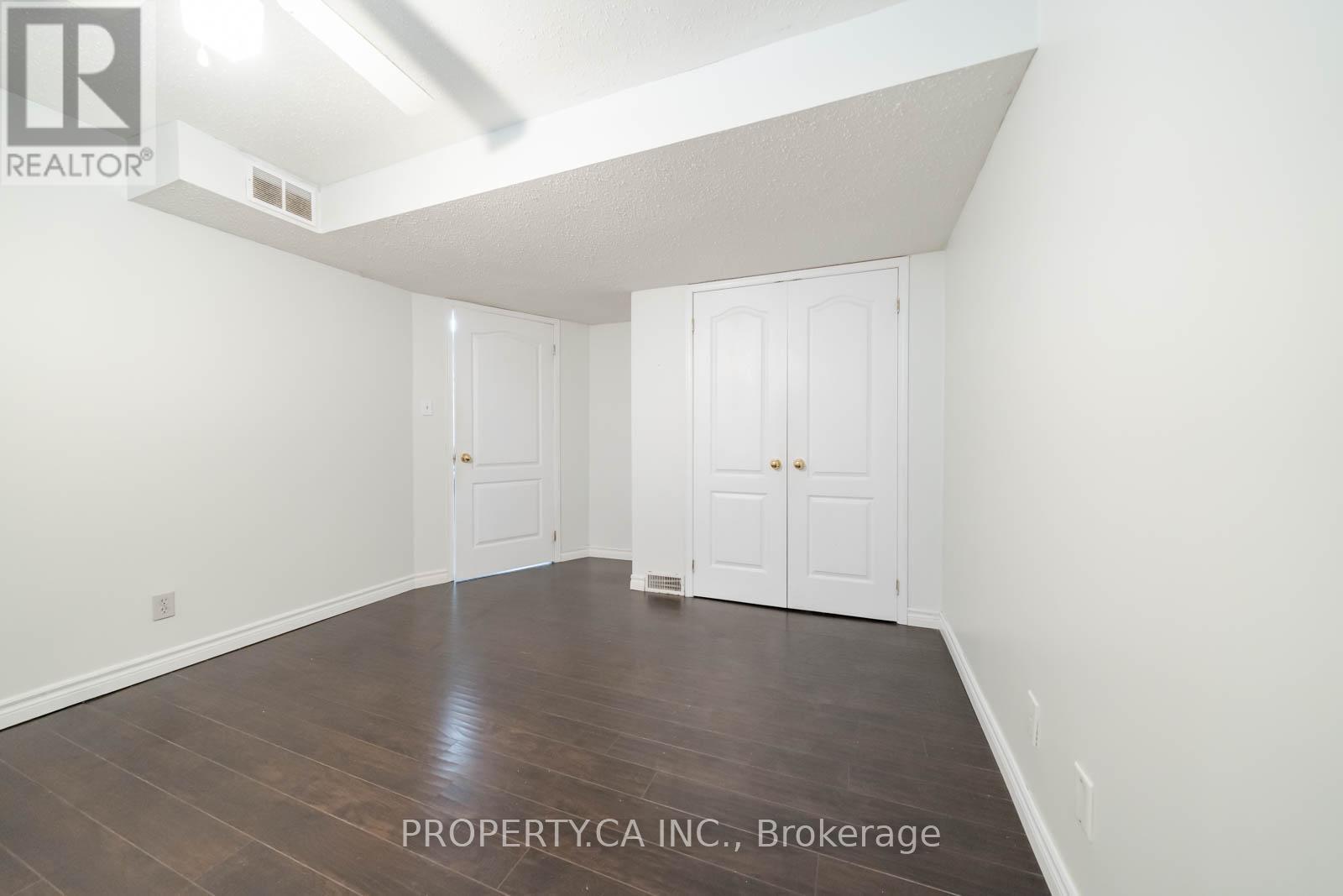 67 MASSENA DRIVE - 27