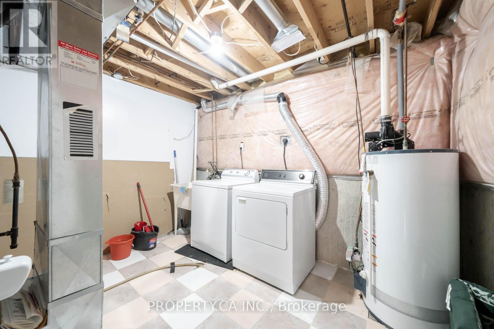 67 MASSENA DRIVE - 32