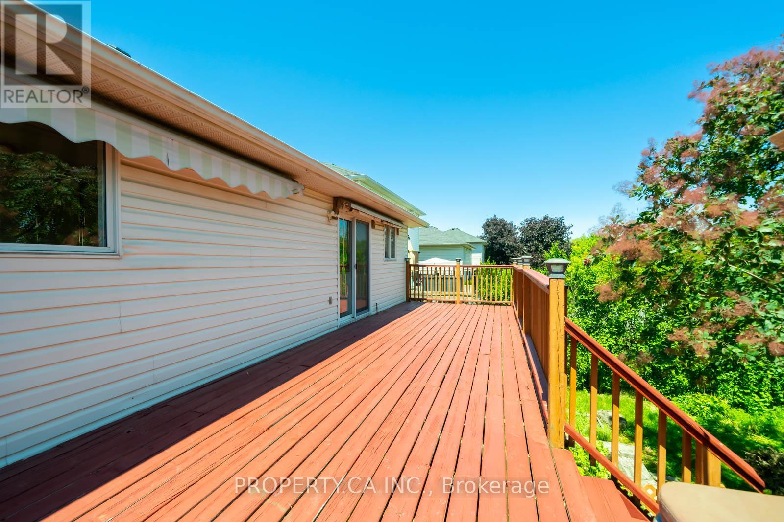 67 MASSENA DRIVE - 37