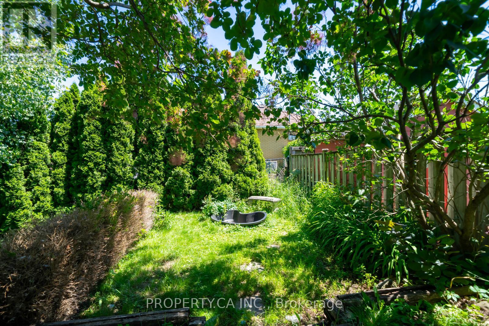 67 MASSENA DRIVE - 41