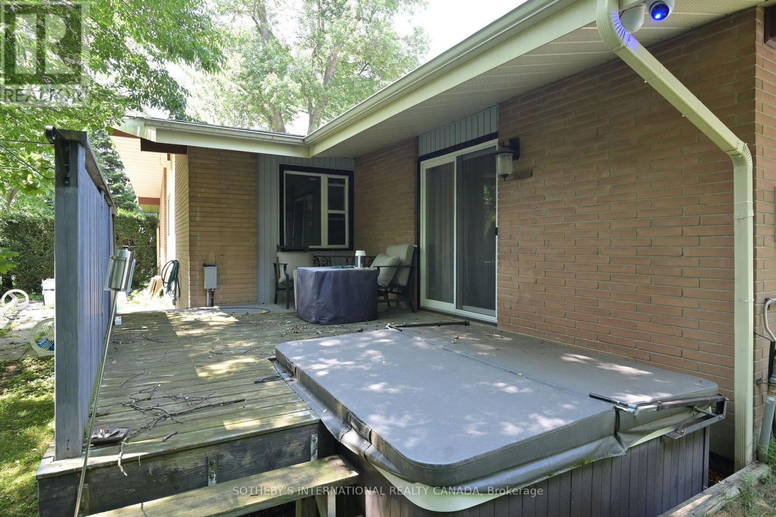 6292 BROOKFIELD AVENUE - 17