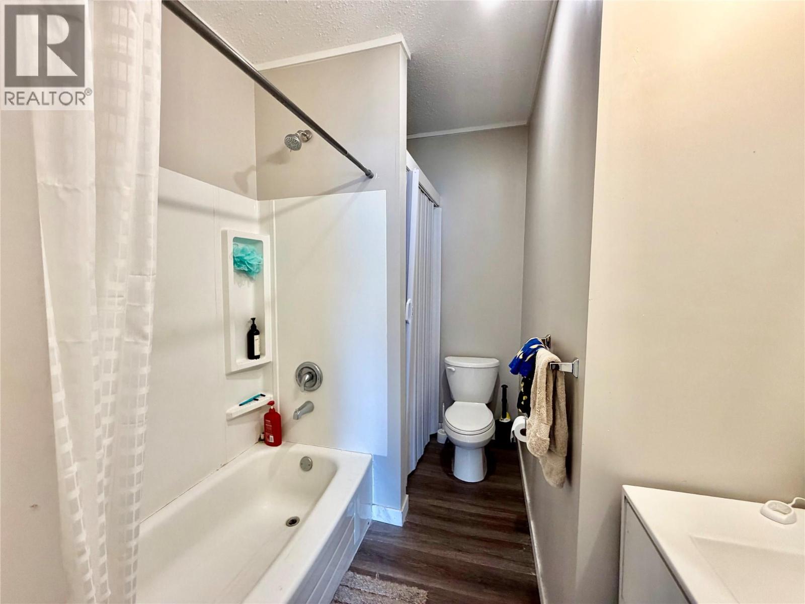 512 97A Avenue - 11