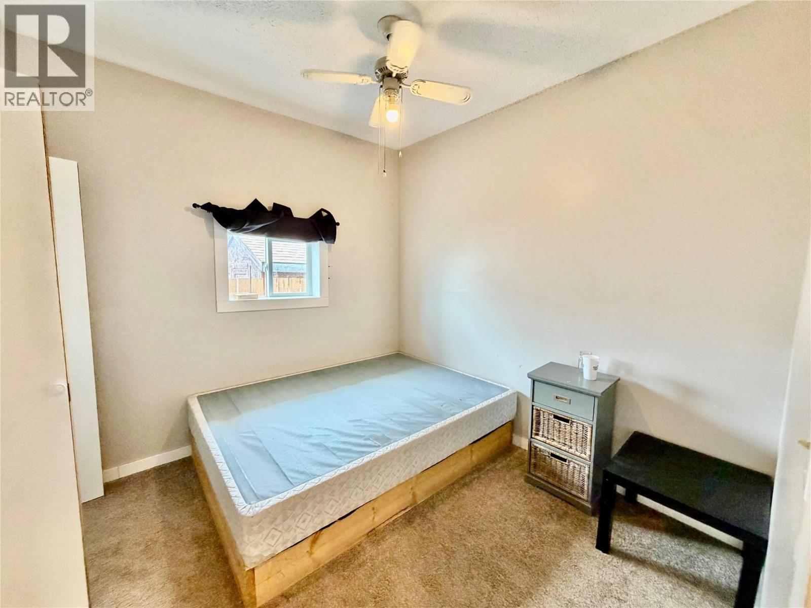 512 97A Avenue - 8