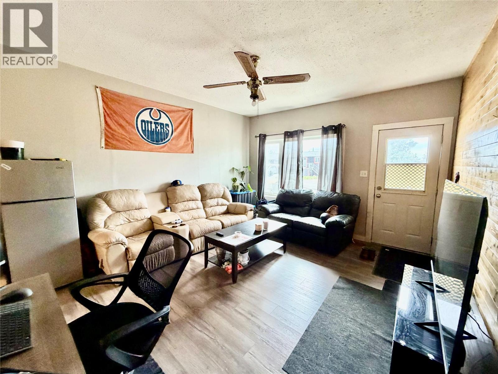 512 97A Avenue - 3