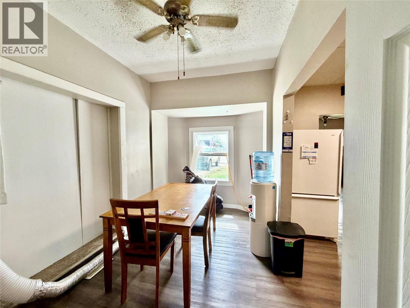 512 97A Avenue - 10