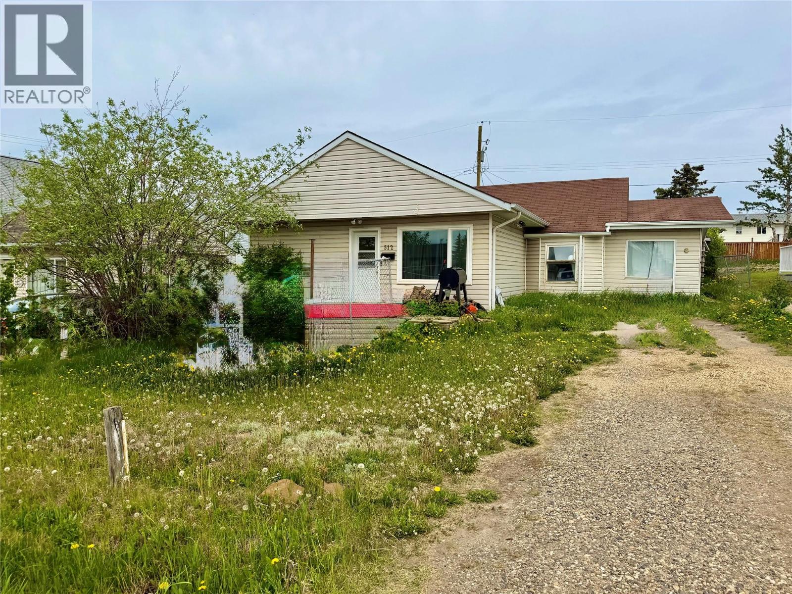 512 97A Avenue - 1