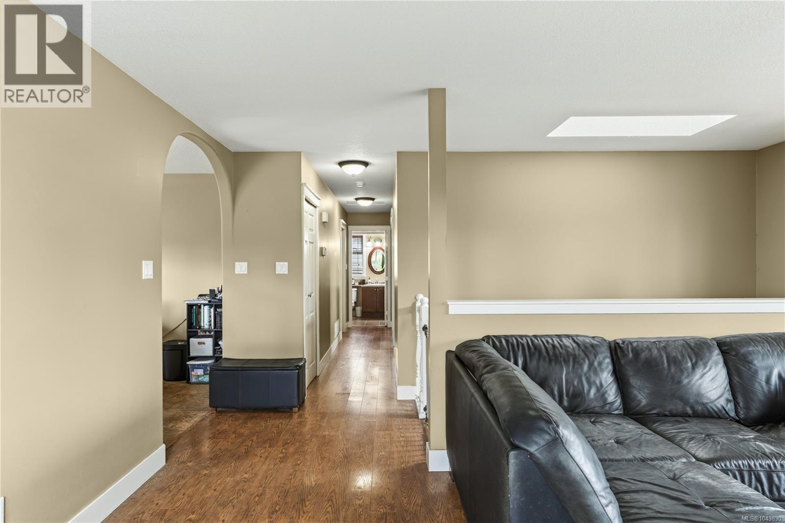 844 Therres Cres - 15