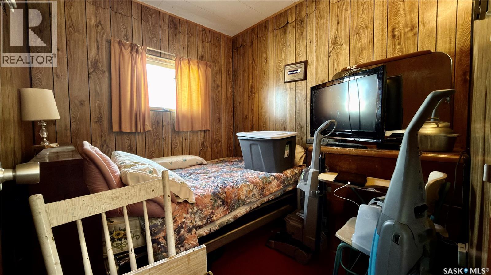 802 Lake AVENUE - 18