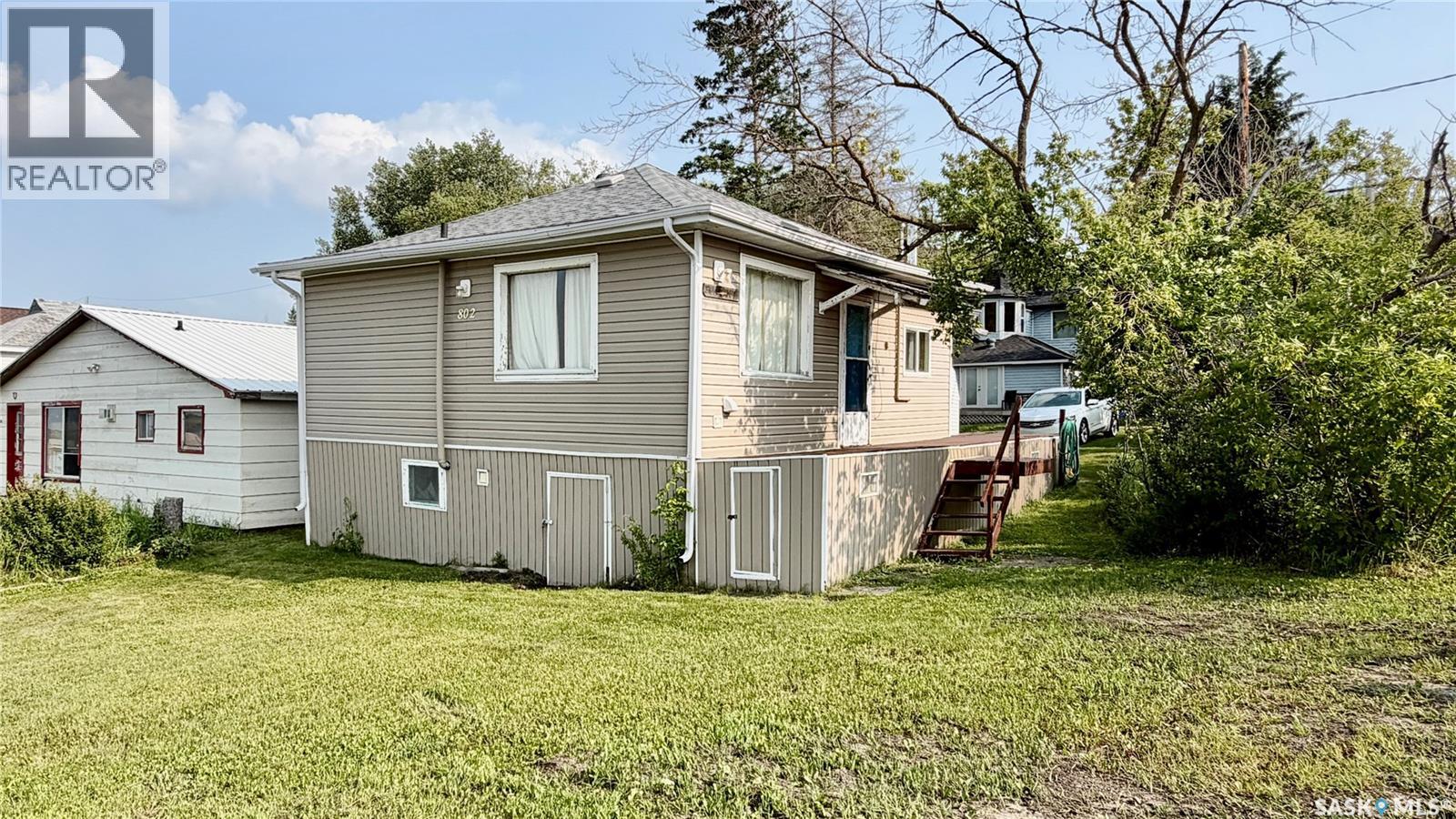 802 Lake AVENUE - 4